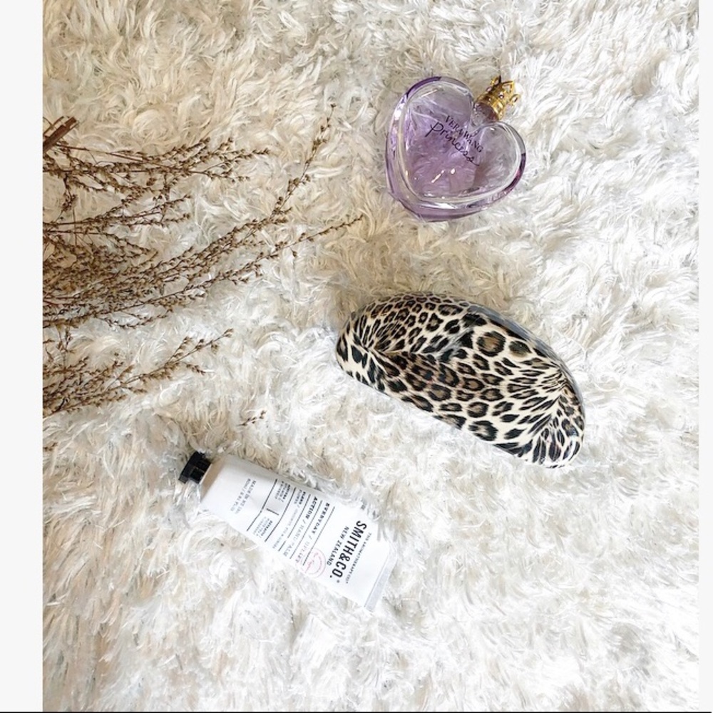 Steve Madden Cheetah Print Eyeglass Case.